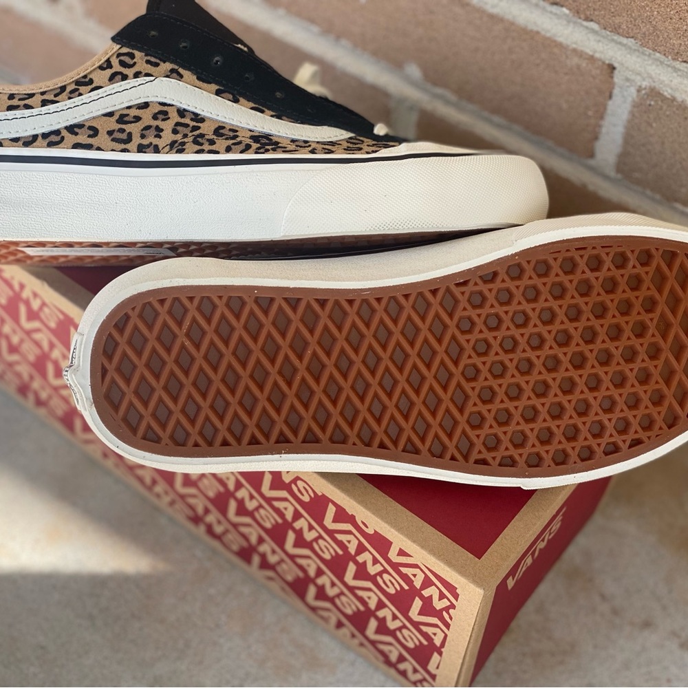 Vans Leopard sneakers